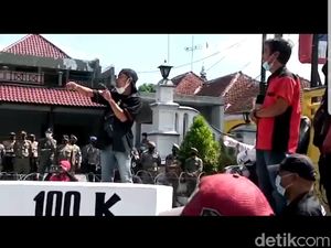 Bupati Jember Didemo Pendukung Sendiri: Janji Belaka, Proyek Dikuasai Kroni