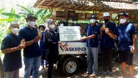 KTH Alam Roban merupakan satu dari sekian banyak Kelompok Tani Hutan (KTH) yang terletak di Desa Kedawung, Kecamatan Banyuputih. Berada di bentangan Hutan Roban, KTH Alam Roban terbilang aktif dan produktif dalam melakukan budidaya lebah liar dengan spesies Apis Cerana. Melihat potensi tersebut, Askrindo mencoba untuk memberikan dukungan untuk memberdayakan KTH Alam Roban dalam program TJSL (Tanggung Jawab Sosial dan Lingkungan) berkelanjutan.