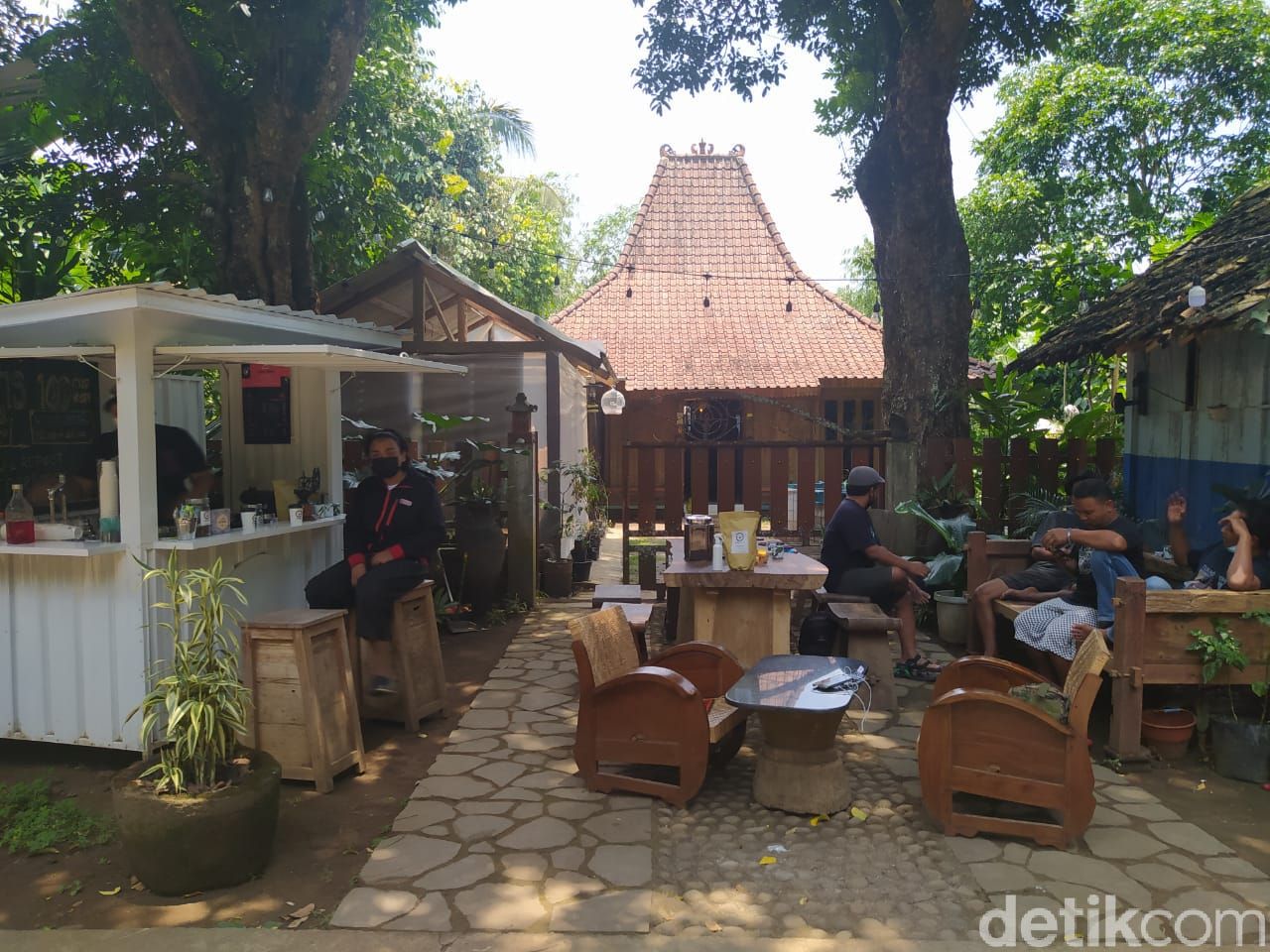 Gratis! Hari Kopi Internasional, 100 Cup Kopi Robusta Dibagikan oleh Kedai Kopi Ini