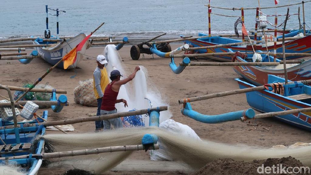 Nelayan di Halmahera Timur Dapat Alat Tangkap Perikanan Gratis