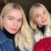 Kami sering ditawari uang untuk bisa tidur bersama kami. Kami kerap digoda yang menyanyikan kami pertanyaan yang sama seperti apakah kami mau berbagi pria? ungkap si kembar, seperti dikutip dari Daily Star.  Foto: dok. Instagram/@hoepertwins