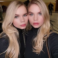 Karena bisa saling melengkapi, Inka dan Neele pun mengaku mereka tidak perlu kekasih untuk bisa saling melengkapi. Foto: dok. Instagram/@hoepertwins