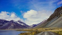Ring Road, Islandia. Gunung berapi, fjord, dan kolam panas bumi - Anda pasti tidak akan mengalami pemandangan seperti ini di Route 66. Foto: Dok. Istimewa/brightside