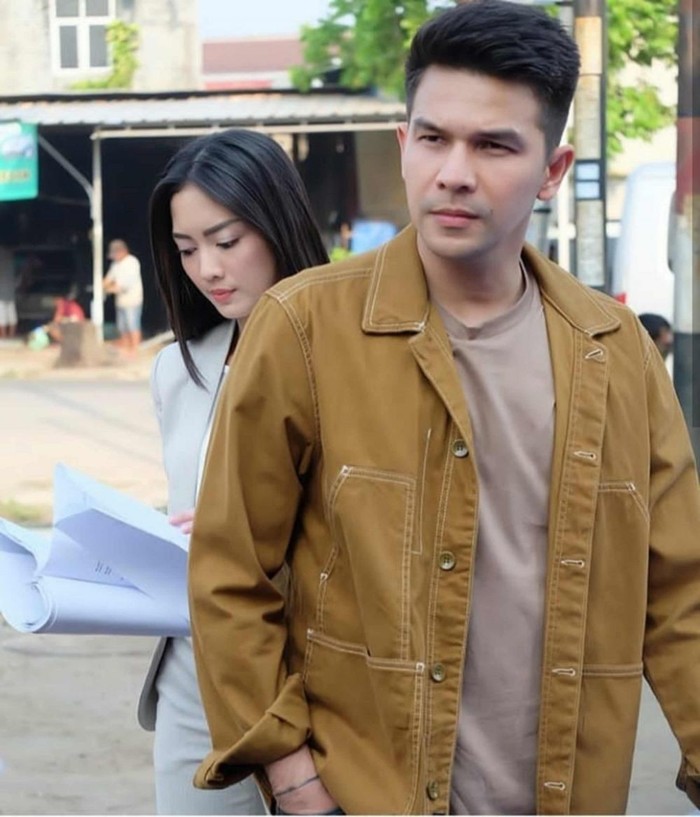 Jonathan Frizzy Jonathan Frizzy dan Ririn Dwi Ariyanti
