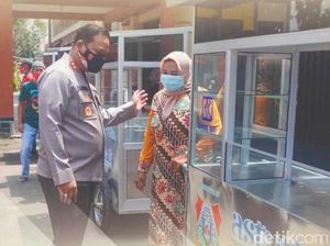 Ucap Syukur Penjual Bakso di Bojonegoro Dapat Gerobak dan Uang Tunai