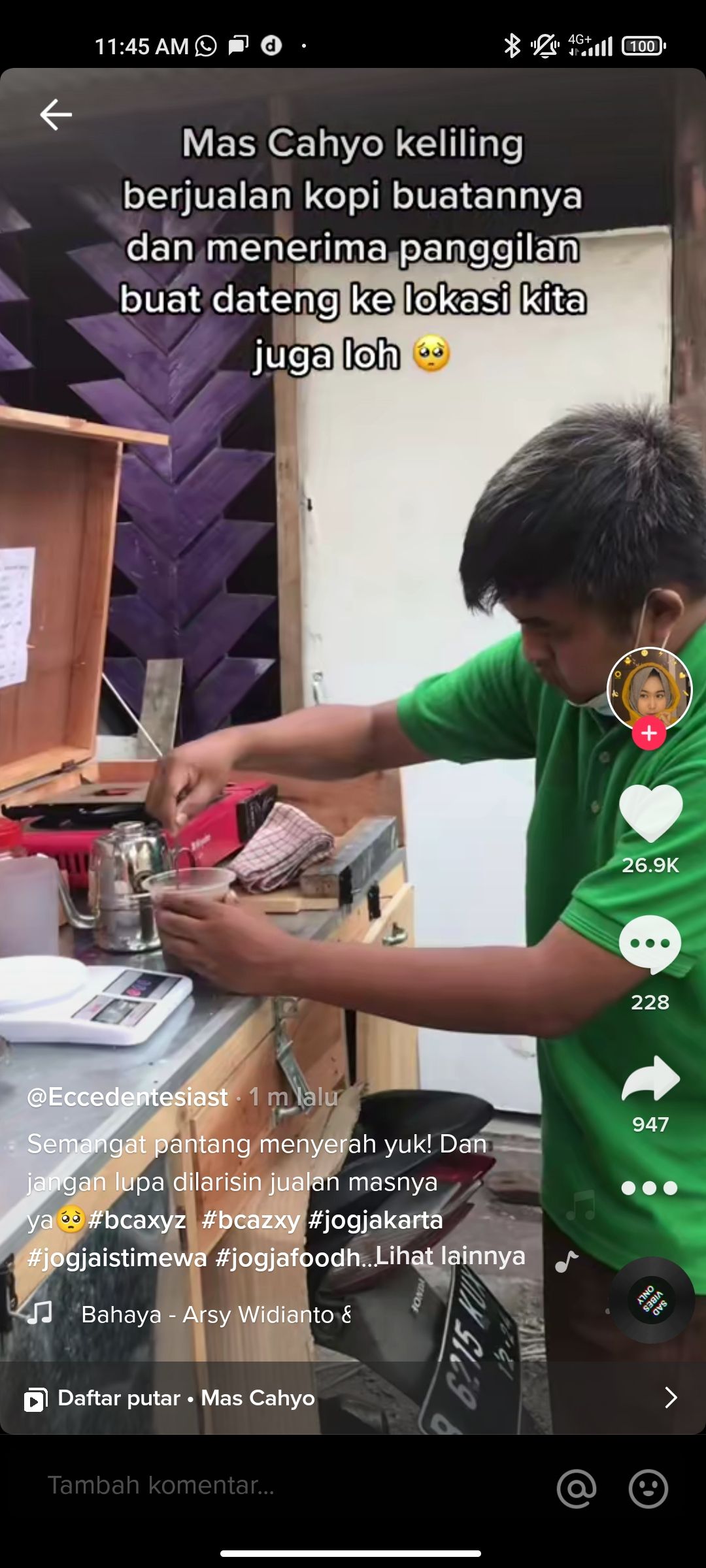 Keren! Meskipun Tuli, Cahyo Tetap Semangat Jualan Kopi Keliling