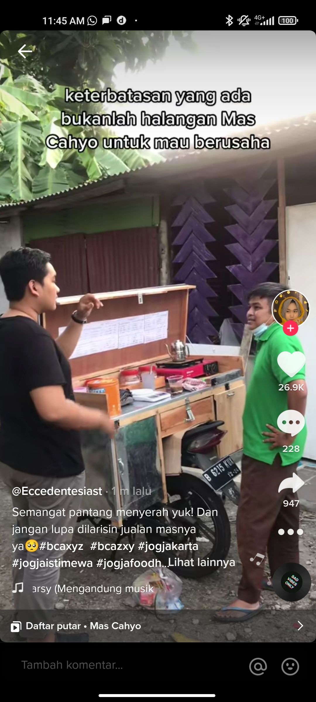 Keren! Meskipun Tuli, Cahyo Tetap Semangat Jualan Kopi Keliling