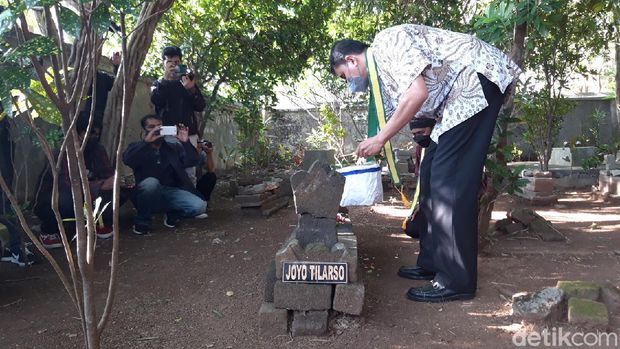 KRMH Roy Rajasa Yamin berziarah di makam kerabat keraton di Boyolali