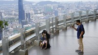Meski telah dibuka sejumlah tempat wisata di Malaysia masih harus melakukan pembatasan COVID-19.