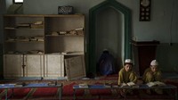 Para siswa bangun jam 4:30 pagi dan memulai hari dengan doa. Mereka menghabiskan waktu kelas menghafal Al-Quran, melantunkan ayat-ayat suci yang sudah ada dalam ingatan.  
