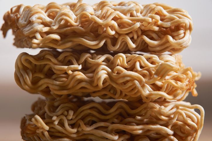 Sekte Makan Mie Goreng Gak Diaduk Ini Bikin Netizen Murka