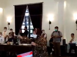 Pesan Maaf Risma ke Gubernur Rusli Usai Marah-marah Gegara Bansos