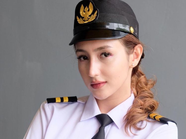 Dokter Cantik Nadia Alaydrus, Siapa Mau Diperiksa?