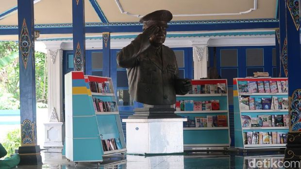 Patung-patung Soeharto di Museum Memorial Soeharto