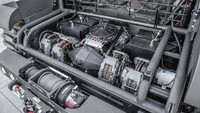 Ripsaw EV4-F4 ditenagai mesin diesel Duramax V8 6.6L, menghasilkan 800 tenaga kuda dan torsi 2.033 Nm. Sedangkan untuk mencapai kecepatan tertinggi hampir 97 km/jam. Foto: Hemmings Auction