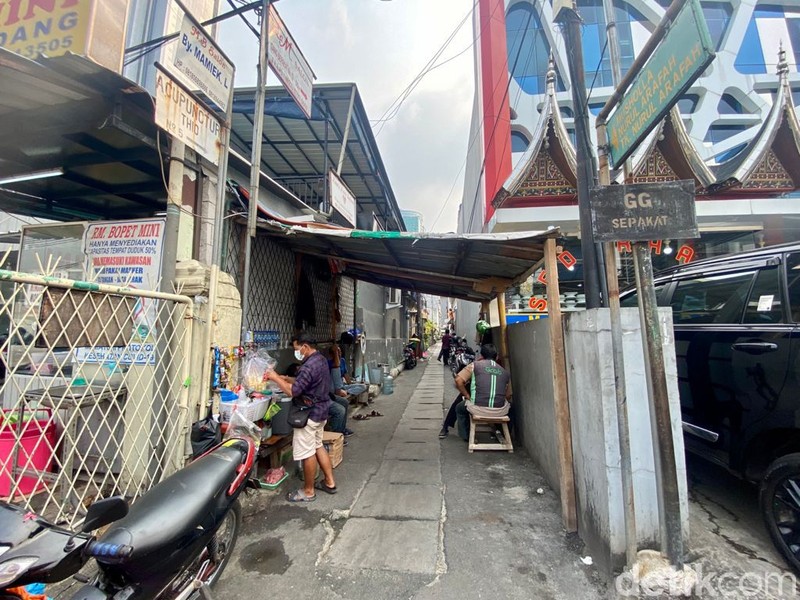 RM Pagi-Sore: Ada Kakap Goreng plus Tauco Medan Sedap di Dalam Gang Benhil