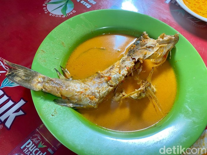 RM Pagi-Sore: Ada Kakap Goreng plus Tauco Medan Sedap di Dalam Gang Benhil