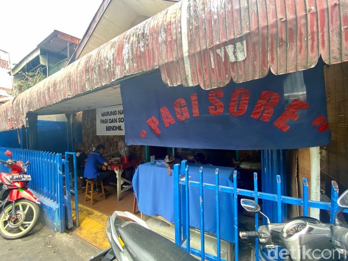 RM Pagi-Sore: Ada Kakap Goreng plus Tauco Medan Sedap di Dalam Gang Benhil RM Pagi-Sore: Ada Kakap Goreng plus Tauco Medan Sedap di Dalam Gang Benhil