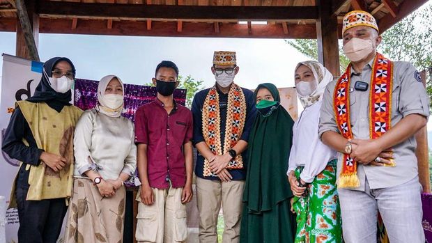 Sandiaga Uno di Desa Rigis Jaya, Lampung.