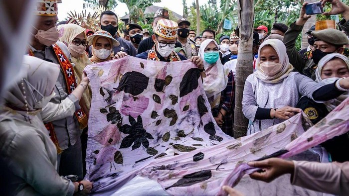 Sandiaga Uno di Desa Rigis Jaya, Lampung.