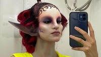 Berdasarkan desainer produksi François Audouy, salah satu alien yang muncul bernama Eko. Foto: (dok. Instagram @lizethsmartin)