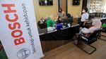 Suntikan Semangat untuk Nakes dan Relawan Vaksin COVID-19