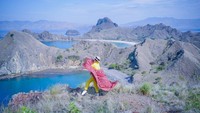 Gaya Syahrini yang selalu cetar hingga saat ini. Foto: Instagram Syahrini