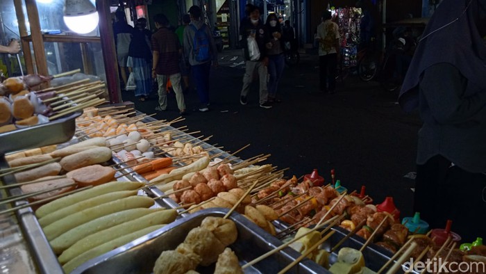 Artikel Pembuka Pasar Lama Pasar Lama Tangerang Lagi Viral, Di Sini Surganya Jajanan Enak dan Murah!