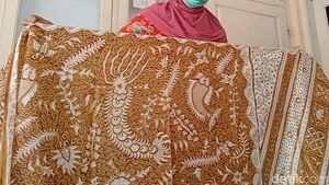 Perjuangan dan Kecintaan di Balik Kelestarian Batik Indramayu