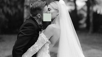 Merayakan ulang tahun pernikahan ketiga, Hailey Baldwin membagikan foto mesra dengan Justin Bieber yang belum pernah terungkap sebelumnya. Foto: (dok. Instagram Hailey Baldwin)
