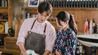 tvN mengunggah bocoran foto-foto episode 11 Hometown Cha-Cha-Cha. Foto: (dok. Instagram @tvn_drama)