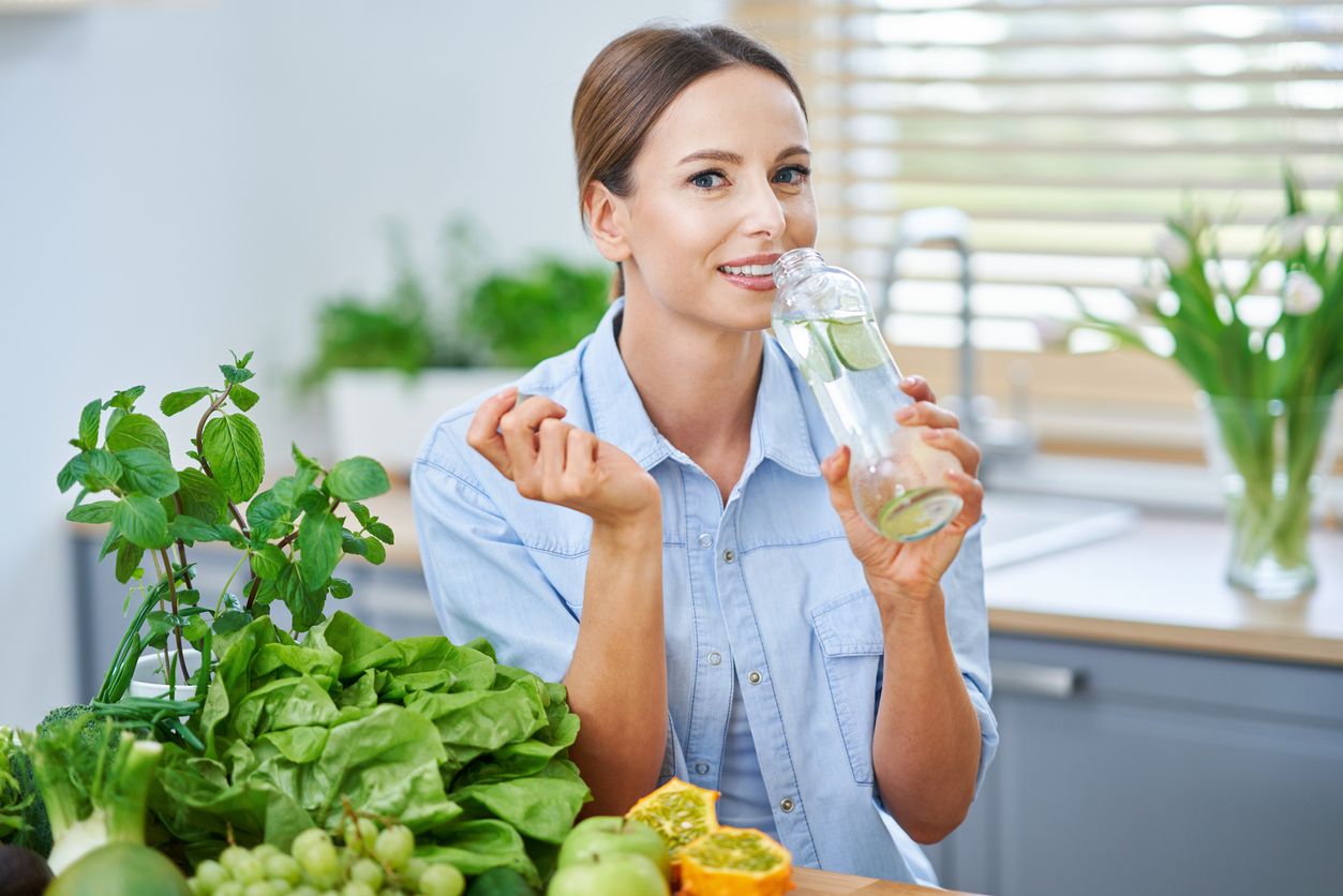 Ilustrasi wanita diet