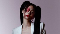 Ia diketahui menjalin hubungan asmara dnegan aktor Lee Dong Hwi. Foto: (dok. Instagram @hoooooyeony)