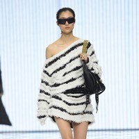 Inilah fahion show koleksi terbaru Balmain Spring/Summer 2022 di Paris Fashion week. Foto: Dominique Charriau/Getty Images.