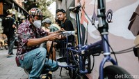 Kegiatan untuk memperingati Hari Batik Nasional ini bertujuan menjadi ajang pendidikan dan hiburan juga mengeratkan solidaritas sosial antar komunitas gowes di Jakarta dan sekitarnya.