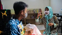 Kegiatan membatik ini diselenggarakan oleh Yayasan Griya Bina Karya Anak Berkebutuhan Khusus (ABK UMKM).