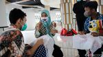 Melihat Ketelatenan Anak-anak Berkebutuhan Khusus Saat Membatik