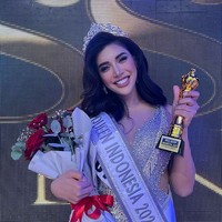 Tak dipungkiri jika ada banyak warganet yang kerap mencibir penampilan Millen Cyrus. Walaupun demikian, Millen tak terlihat ambil pusing dan tetap percaya diri. Foto: dok. Instagram/@millencyrus