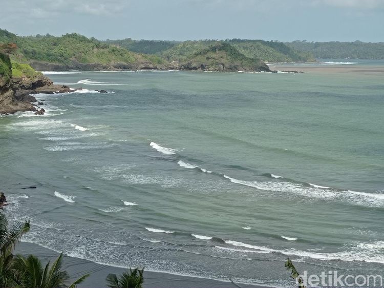 Pantai di Pangandaran yang Unik, Airnya Berubah Warna Sewaktu-waktu