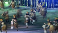 Tarian ini ditampilkan untuk menyambut para atlet yang ikut dalam Pekan Olahraga Nasional (PON) XX Papua. Antara Foto/Nova Wahyudi.