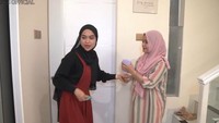Berbeda dengan Ria Ricis yang selalu tampil heboh, Puput lebih kalem. Foto: YouTube Ria Ricis