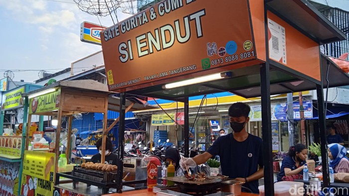 Laris di Pasar Lama Tangerang, Sate Gurita 'Si Endut' Bisa Raih Rp 20 Juta/Hari