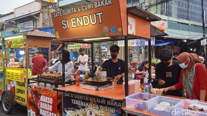 Sate Gurita & Cumi Bakar Si Endut Laris di Pasar Lama Tangerang, Sate Gurita 'Si Endut' Bisa Raih Rp 20 Juta/Hari