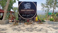Bukit Soeharto berada di Desa Biting, Kecamatan Badegan, Ponorogo.