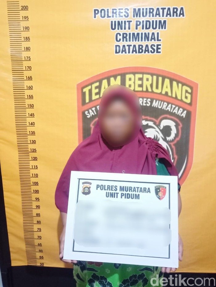 Video mobil menyedot BBM menggunakan tangki modifikasi di Sumsel viral. Pemilik mobil bertangki siluman itu telah diamankan polisi. (dok Istimewa)