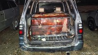 Tampak mobil itu membawa tangki tambahan untuk menyedot solar. Tindakan ini dianggap penyimpangan BBM bersubsidi dan membahayakan masyarakat (dok Istimewa)