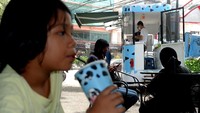 Selain bisa naik kelas, UMKM juga diharapkan mampu menjadi bagian dari rantai pasokan ekonomi dalam negeri maupun global. Pada 2023 pemerintah meminta 30 juta usaha mikro, kecil, dan menengah (UMKM) Indonesia masuk ke dalam sistem digital.