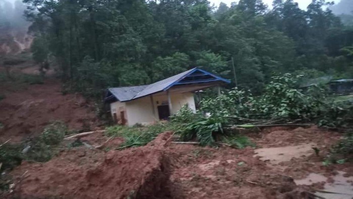 Banjir dan tanah longsor di Kabupaten Luwu