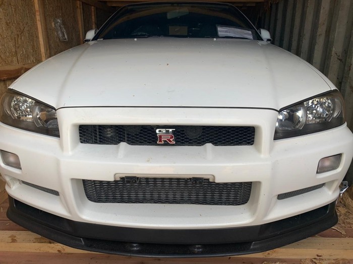 Bea Cukai lelang Nissan GT-R