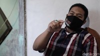 Iwan, yang mengaku pernah kuliah jurusan bahasa Inggris hingga semester VI di Universitas Islam Nusantara, Bandung, memotret bendera HTI seiring aksi-aksi demo menolak revisi UU KPK. Tapi sejak awal menjadi satpam di KPK pada Februari 2018, dia mengaku pernah melihat bendera HTI di dua meja penyidik.